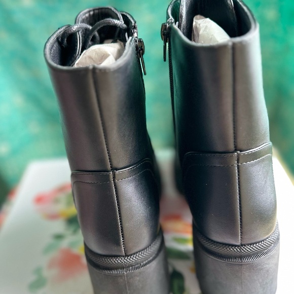 Brand new black lace up combat boots with chunky heel. 9 - Picture 5 of 8